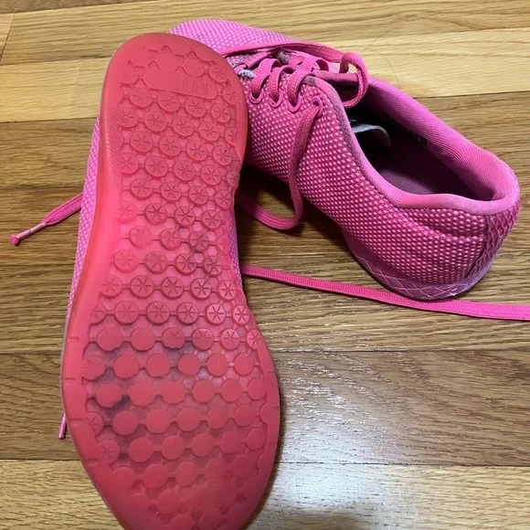 NOBULL Women's Neon Pink Trainers - Picture 5 of 6